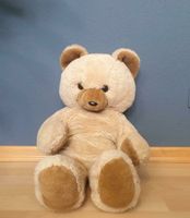 großer süßer Teddybär Kuscheltier 65 cm Hessen - Kriftel Vorschau