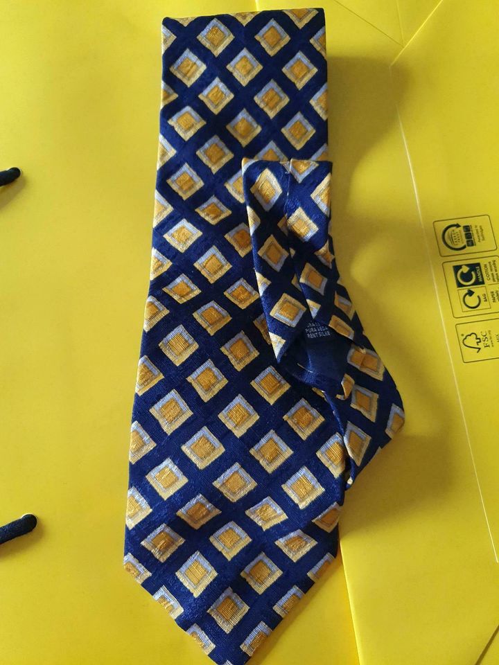 Krawatte Atwardson Schlips Seidenkrawatte in Bayern - Wunsiedel | eBay  Kleinanzeigen ist jetzt Kleinanzeigen