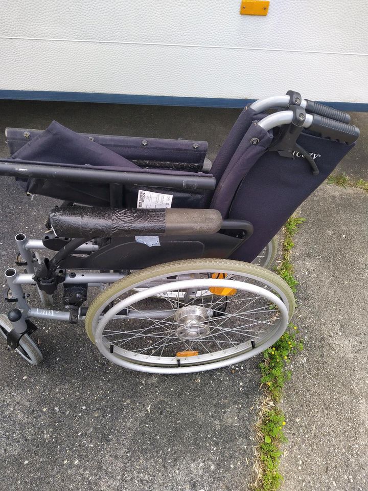Rollstuhl an Bastler zu verkaufen in Riedstadt