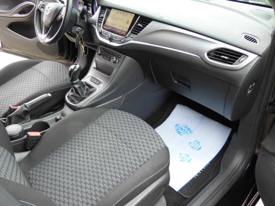 Opel Astra EDITION 2.Hand  Klima Tempomat AHK in Giengen an der Brenz