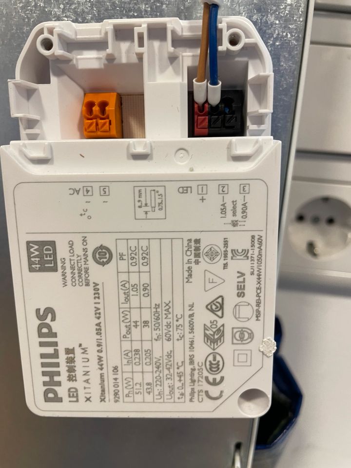 RZB Deckenanbau- und Pendelleuchten 36W LED in Meinerzhagen