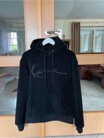 Karl Kani- Teddyfell- Kaputzenpullover aus Fleece in schwarz Niedersachsen - Neu Wulmstorf Vorschau