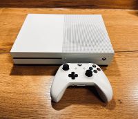 XBOX One S (500GB) controller mit battery pack top Zustand Bayern - Germering Vorschau