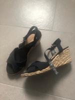 Schicke Sandalen Größe 36 Thüringen - Großpürschütz Vorschau