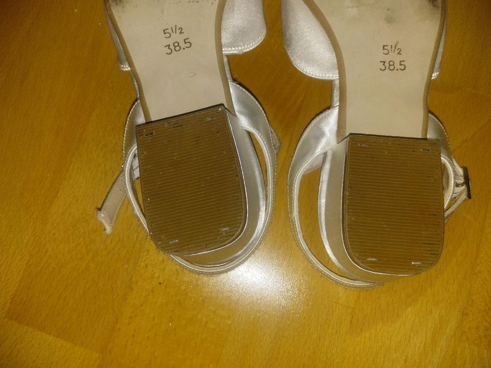 Brautschuhe von Pia Jarrett, Gr. 38.5 in Werl