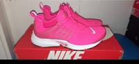 Nike Air Presto Hyper Pink 39 Neu Original Karton Nordrhein-Westfalen - Erftstadt Vorschau