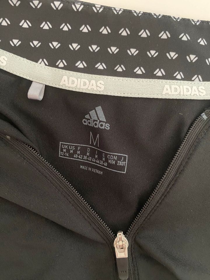 Golfshirt von Adidas in Dormagen