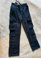 dunkelblaue Bershka Straight Multicargo Hose Cargo Gr. 34 Damen Dresden - Gompitz Vorschau