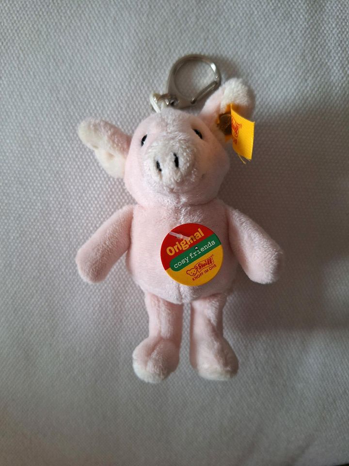 Schlüsselanhänger STEIFF Schweinchen Pig 110177 in Berlin