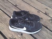 NIKE AIR MAX PLUS schuhe Turnschuhe 39  schwarz sneaker Bayern - Eging am See Vorschau