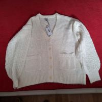 Guess-Strickjacke in Weiß (neu) Berlin - Marzahn Vorschau