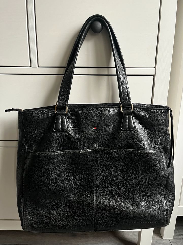 Tommy Hilfiger Tasche Schwarz in Achim