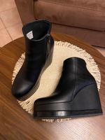 Boots Stiefeletten von Guess Gr. 38 schwarz neuwertig Nordrhein-Westfalen - Barntrup Vorschau