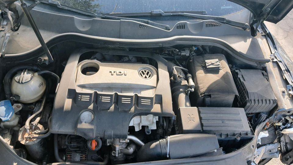 *** Motor VW Passat 3C B6 Kombi BJ 2007 Diesel 2.0 TDi 170 PS*** in Gelenberg