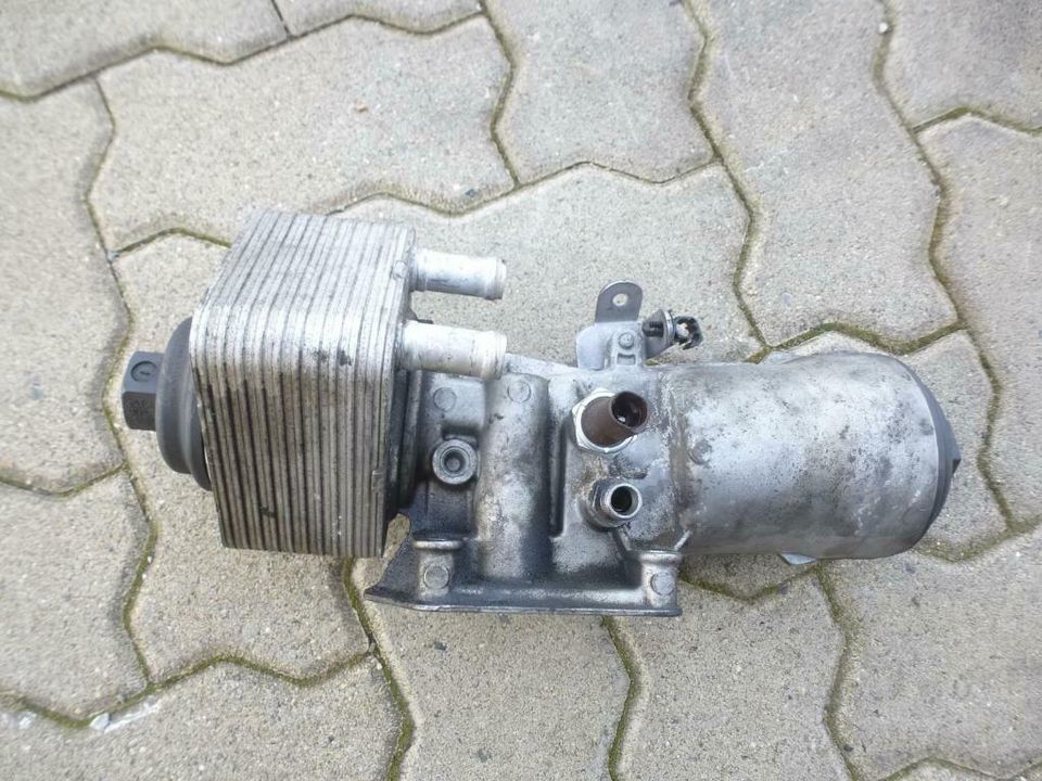 Orig VW Passat 3C 2.0 Ölfiltergehäuse Flansch + Sensor 045115389G in Bad Harzburg