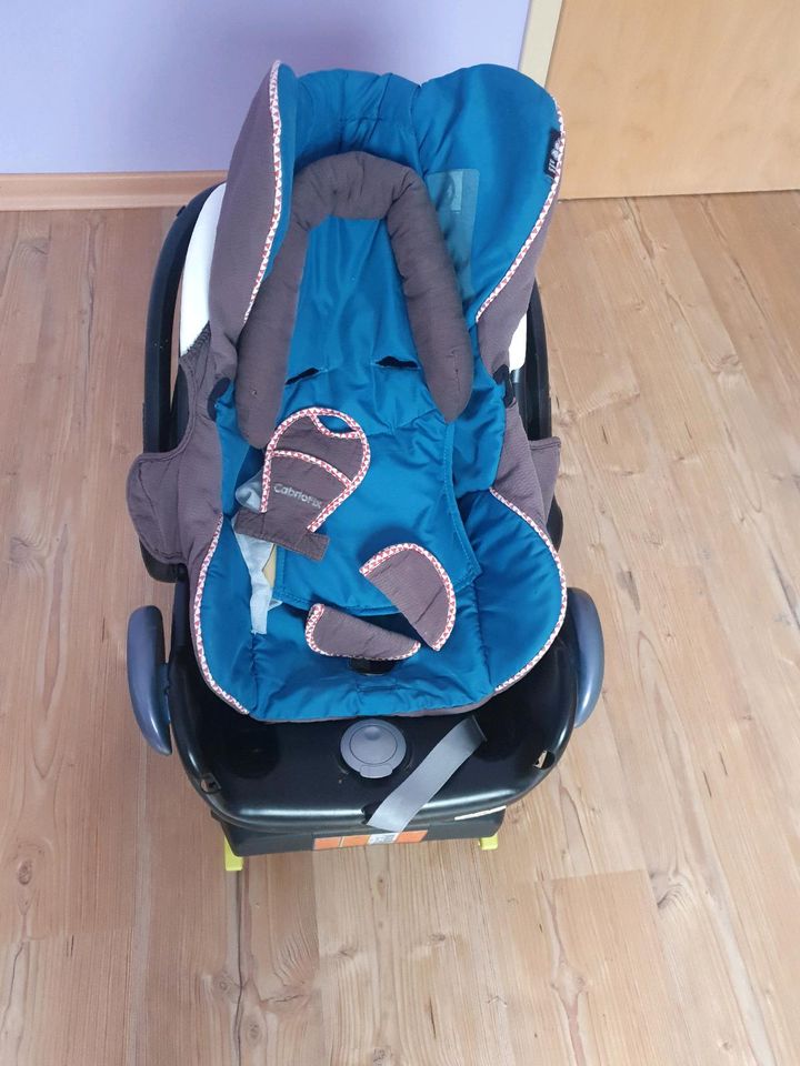 Maxi Cosi Babyscahle inkl. Dockingstation  Easy Fix in Leonberg