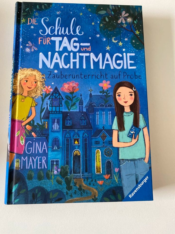 Gina Meyer Die Schule für Tag- und Nachtmagie Bd.1 in Hannover