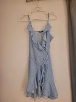 Wickelkleid blau Blümchen Hessen - Heuchelheim Vorschau