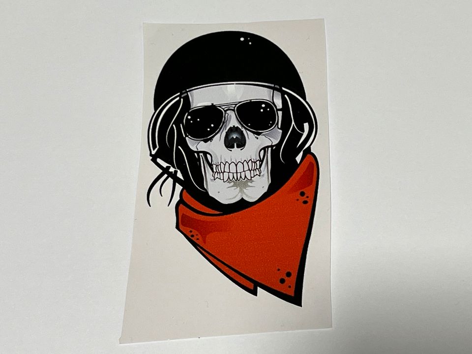 Totenkopf Totenschädel Motorrad Auto Sticker Emblem Aufkleber in  Baden-Württemberg - Böblingen, Tuning & Styling Anzeigen