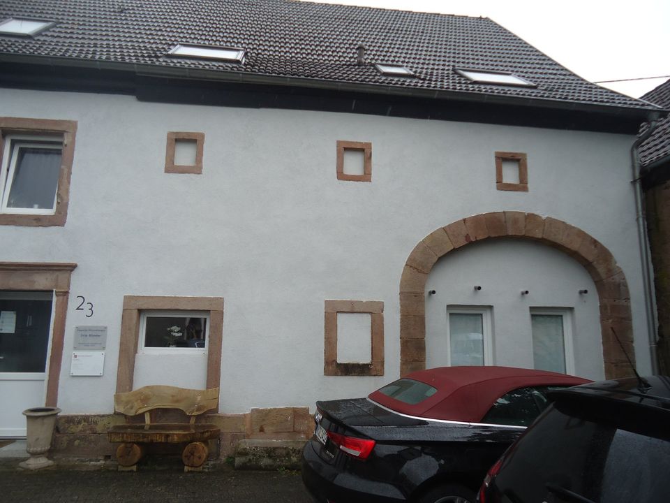Haus als große Gewerbefläche - Physio Praxis mit Kundenstamm in Ottweiler