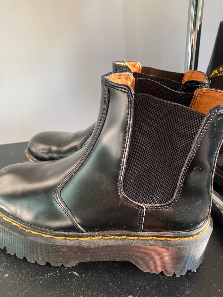 Dr. Martens Plateau Boots in Hamburg