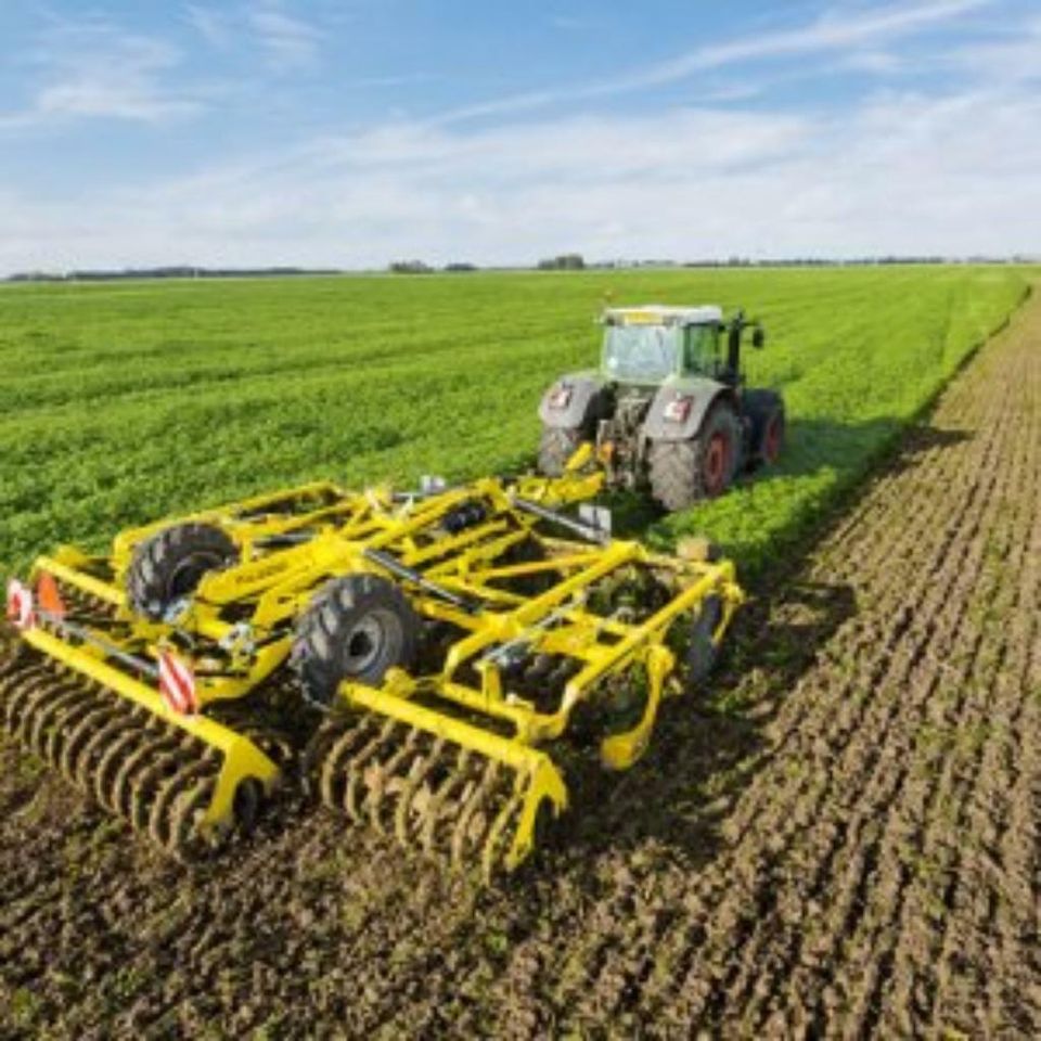 Bednar Kurzscheibenegge Atlas  für Traktor Schlepper in Kobern-Gondorf