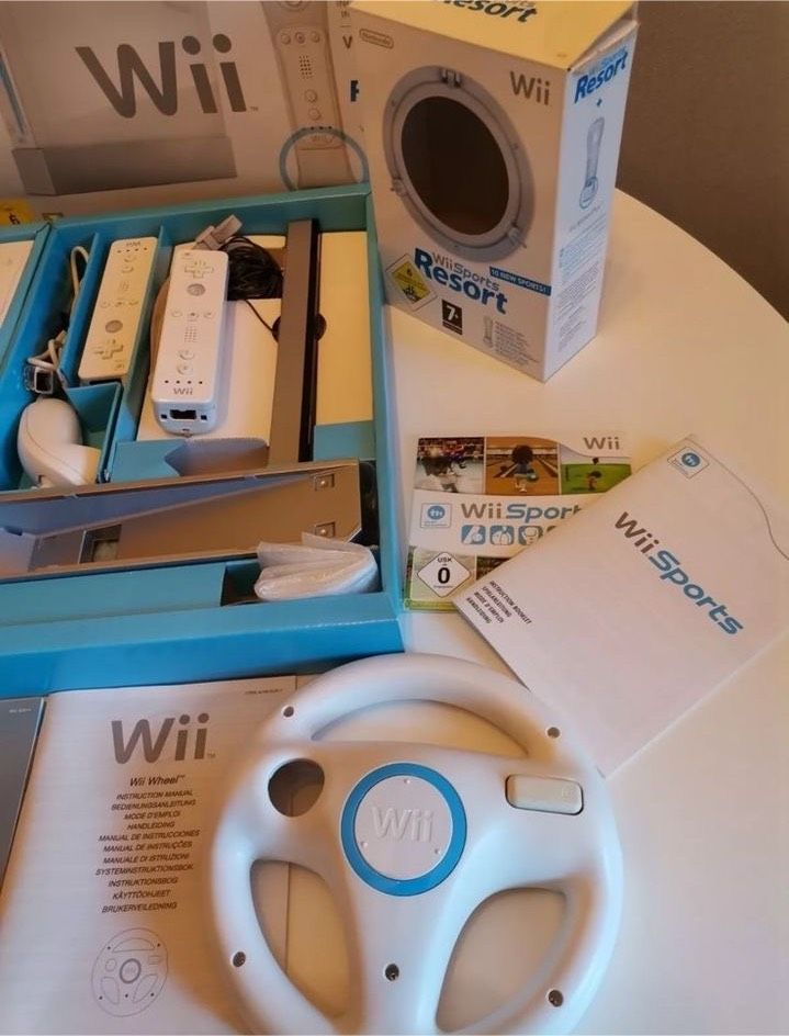 Nintendo Wii Sports Resort Pack in OVP Weiß +5 Spiele in Dormagen