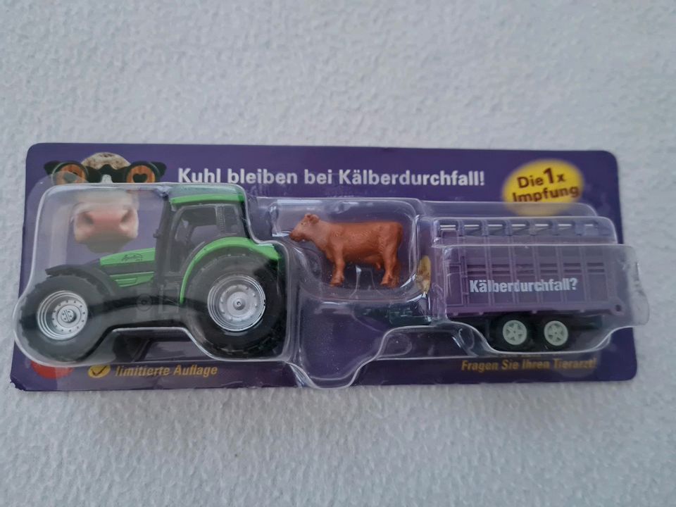 Siku Traktor mit Viehanhänger Neu & OVP in Trebbin