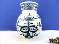 MEISSEN KLEINE VASE 8,5 cm HOCH 1. WAHL Niedersachsen - Sottrum Vorschau