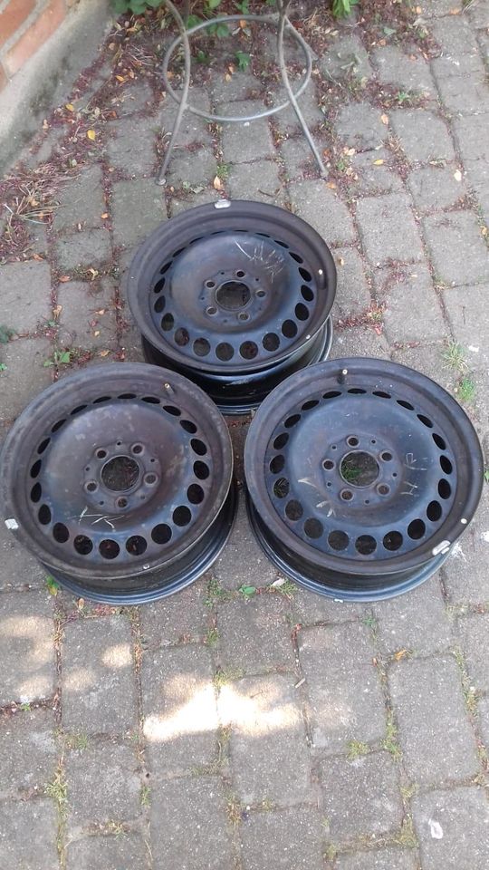 3x 15" Zoll Stahlfelgen Mercedes C Klasse ET31 6Jx15H2 in Wensin