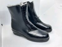 Schuhe Stiefel Winter Damen Gr 40 schwarz warm Leder Niedersachsen - Westerwalsede Vorschau