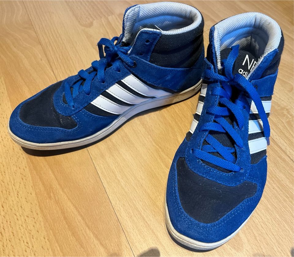 Adidas Schuhe Gr. 36 in Merchweiler