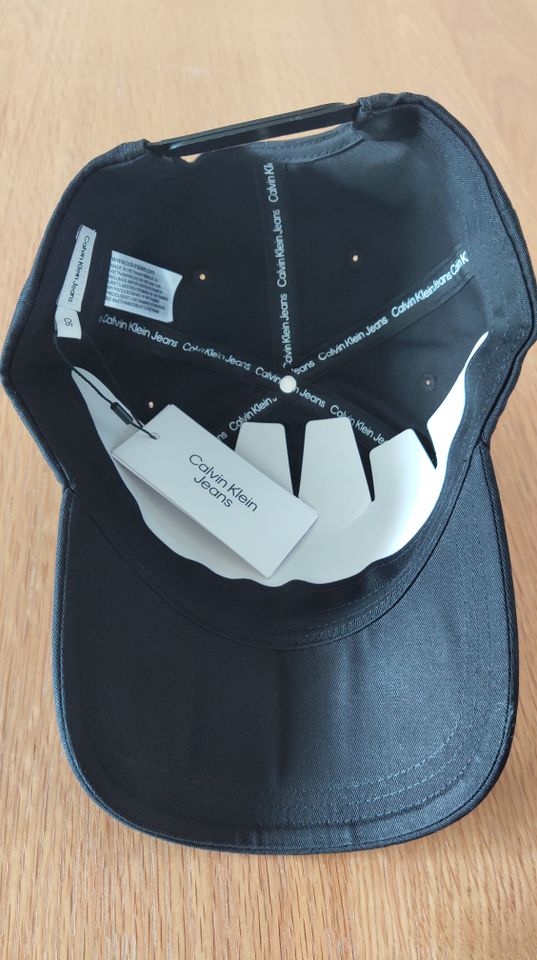 Calvin Klein Jeans Cap schwarz in Dresden