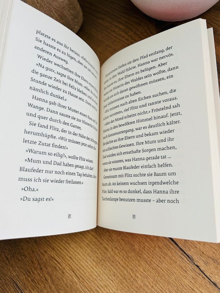 Buch: „Hüterin des Waldes - Hannas Geheimnis“ - Mona Larch in Hörstel