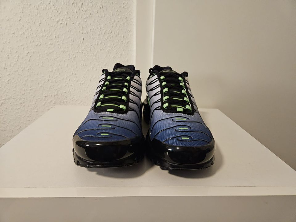 Nike Air Max Plus TN Icons 44.5 Black Unikat Limited Edition in Hannover