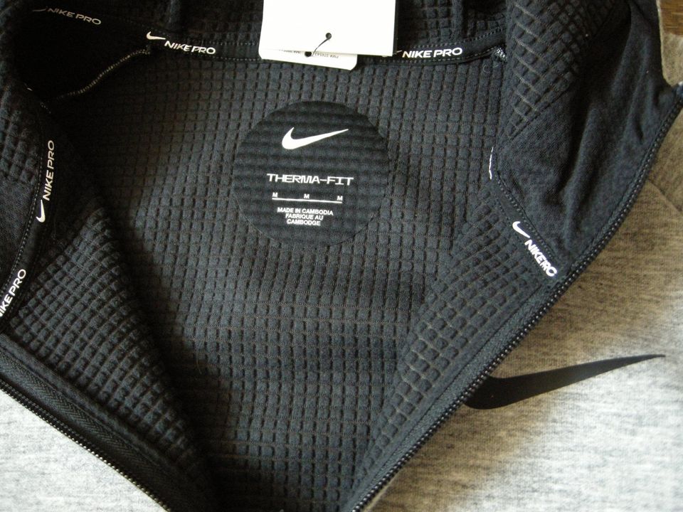 Nike Pro Therma Fit Jacke M Hoodie Full Zip Jacket DD1878-010 in Wolfsburg