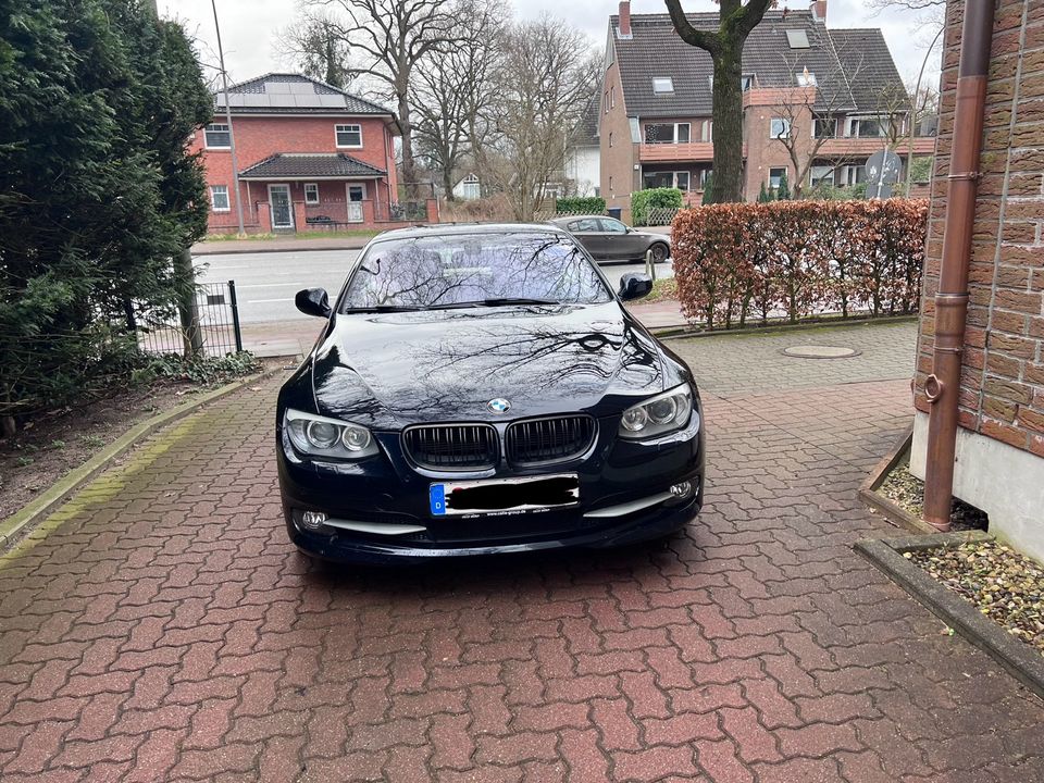 BMW 325 Cabrio.Aut+Navigation+Leder. in Hamburg