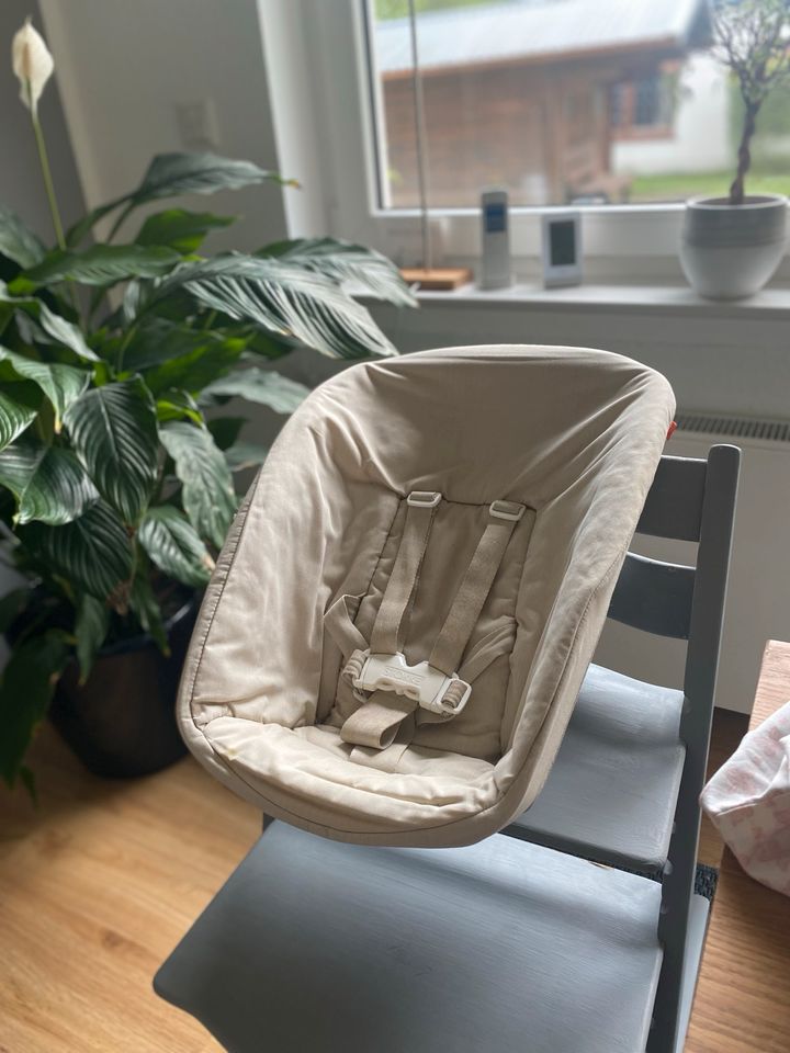 Babyschale von Stokke für TrippTrapp mit extra originalem Bezug in Unna