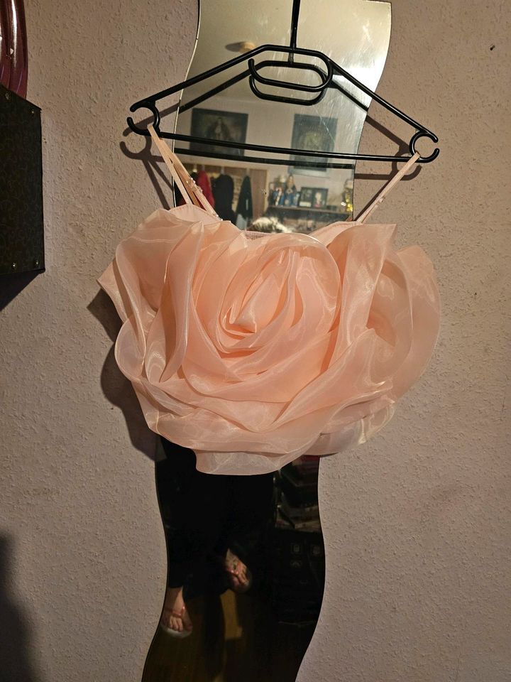 Neues Damen Sommer Top mit einer Rose Größe 42 in Bochum