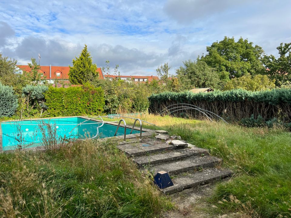 Leben in der City von Stendal, große Scheune, Pool und Einliegerwohnung! in Stendal