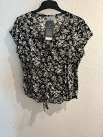 Sommerliche Florale Bluse Gr. 38 schwarz/weiß Sachsen - Pulsnitz Vorschau