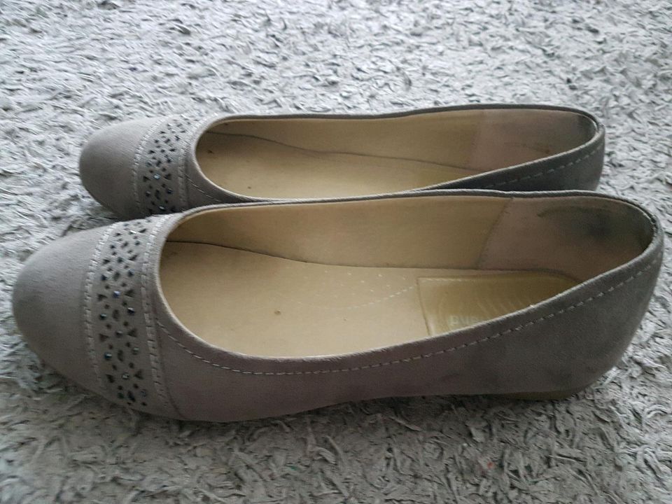 Balerinas Damenschuhe Schuhe Gr. 40 in Borchen