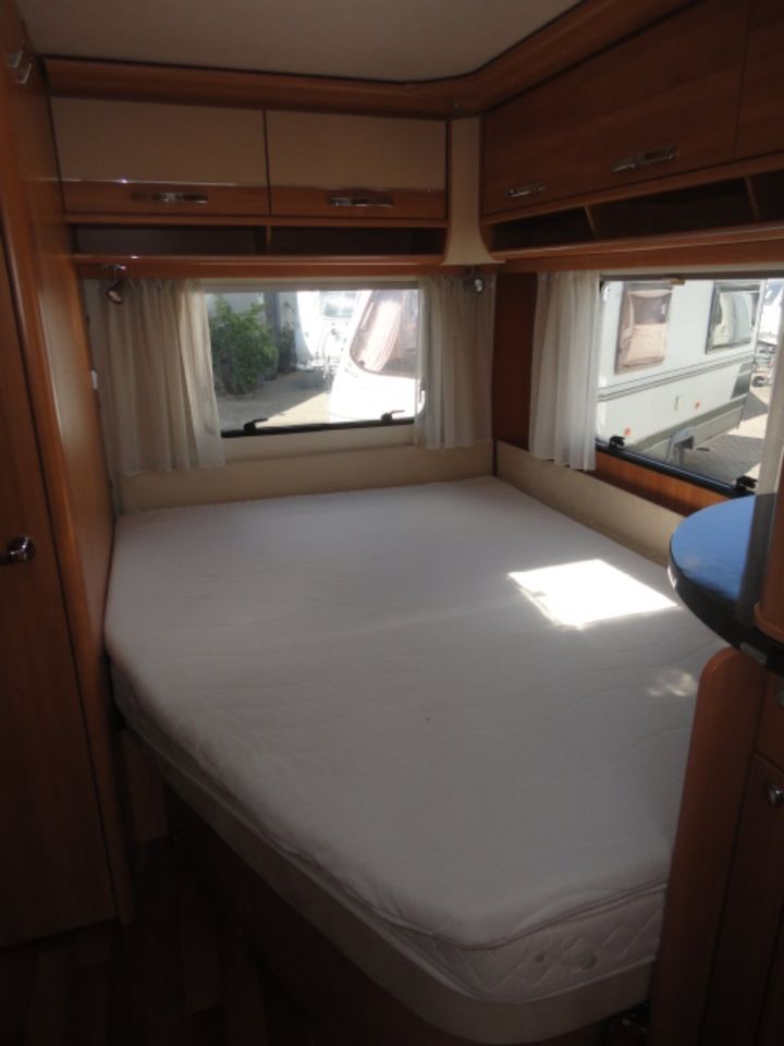 HYMER ERIBA NOVA GL 545  - NR. 105 - FRANZ. BETT in Blomberg