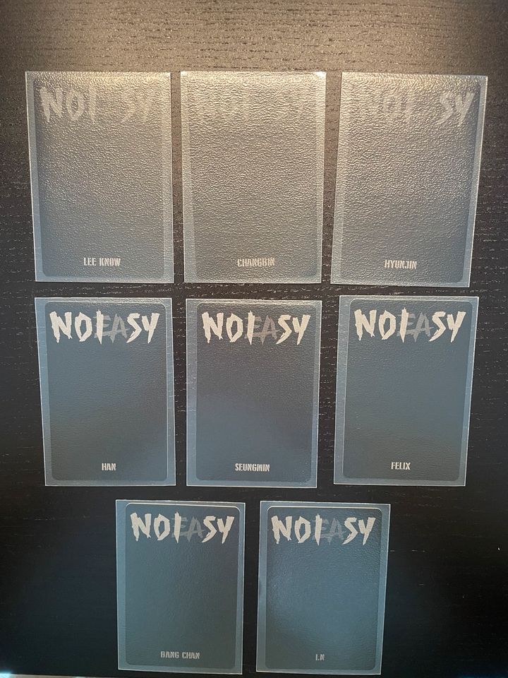 WTS Stray Kids NOEASY Photocard Set in Caputh