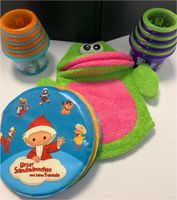 Kleinkind Spielzeug Stapelturm, Froschhandschuh und Sandmann-Buch Dresden - Laubegast Vorschau