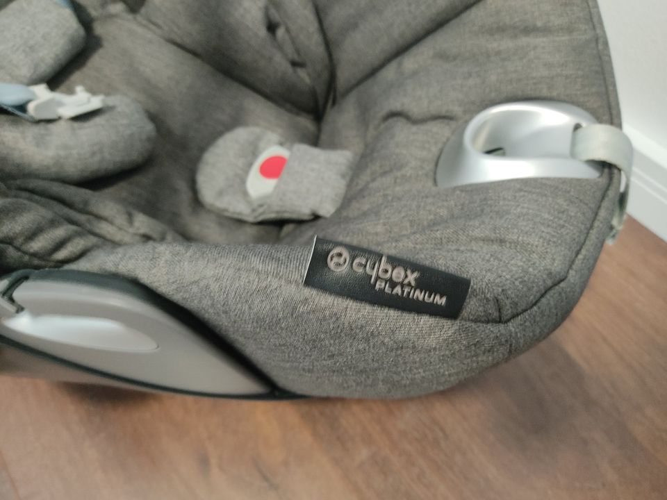 Babyschale CYBEX Platinum Cloud Q Plus mit Station Base Q-Fix Iso in Recklinghausen