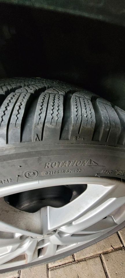 17 Zoll Alufelgen Audi mit Bridgestone Reifen in Kalefeld