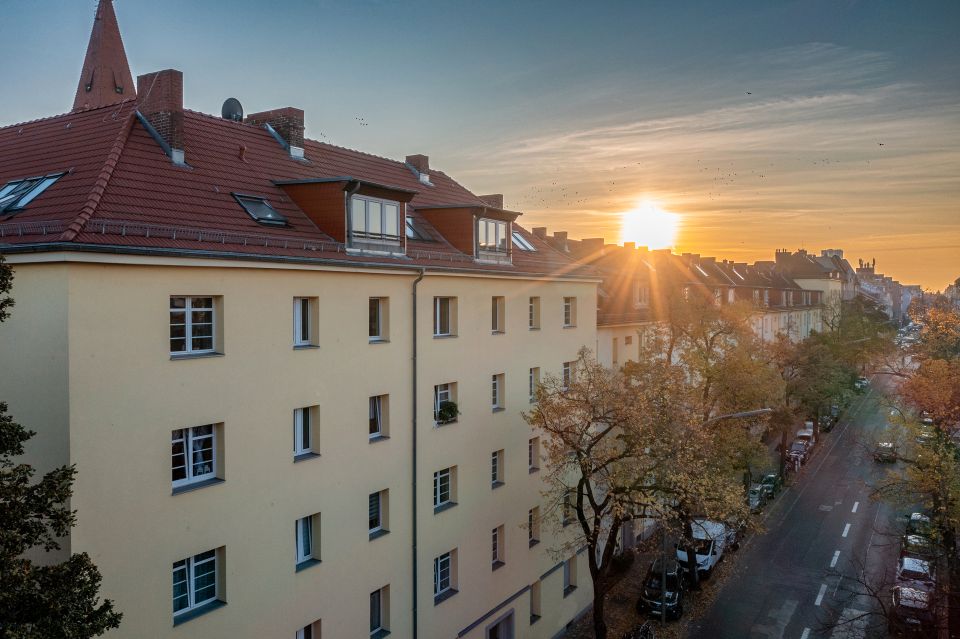 Vermietete Eigentumswohnung mit 2,5 Zimmern im Szenebezirk Berlin-Neukölln in Berlin
