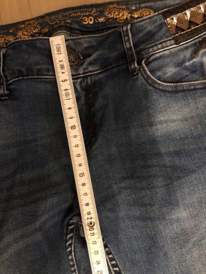 Tolle Jeans von Desigual Bestick nur 2 mal getragen in Würzburg