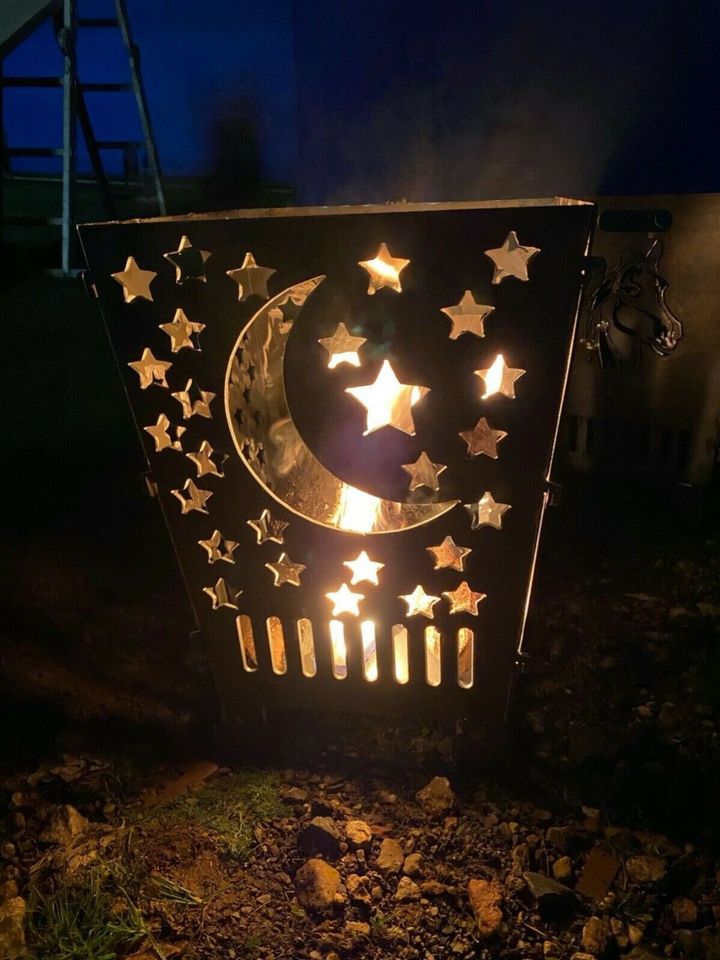 Feuerkorb Feuersäule aus 3 mm Stahlblech mit Mond und Sterne in Velen